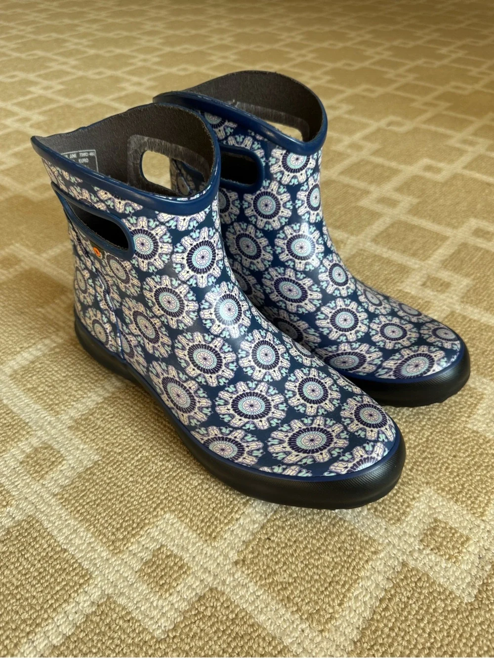 BOGS Patch Ankle Waterproof Rain Boots Blue Floral Print Gardening Shoes 9